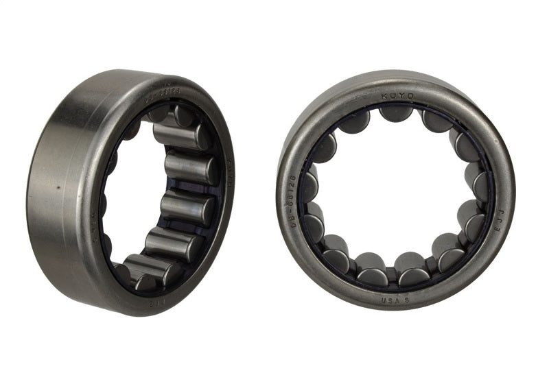 Ford Performance Parts Ford Racing 8.8 Inch Axle Bearing and Seal Kit (view 3)