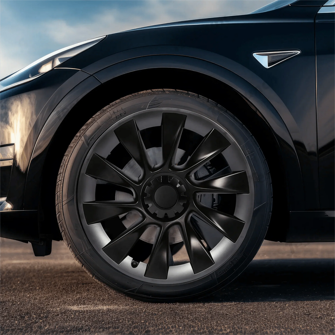 Split Hub Center Cap Covers for Model Y 20"/21" | 4-Piece Set | 5 Colors | Curb Rash Protection (view 1)