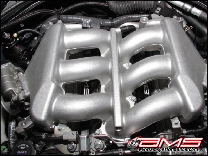 AMS Performance 2009+ Nissan GT-R R35 Alpha Fuel Rail Kit w/Regulator - Black ALP.07.07.0002-1