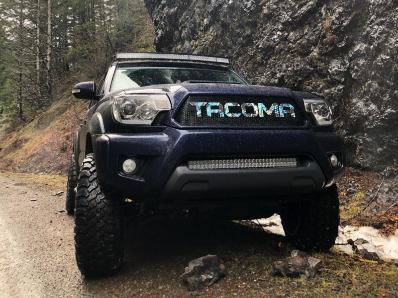 Cali Raised LED Cali Raised 05-15 Toyota Tacoma 32In Lower Bumper Flush Led Light Bar Kit - Amber Backlight - Tall CR2449