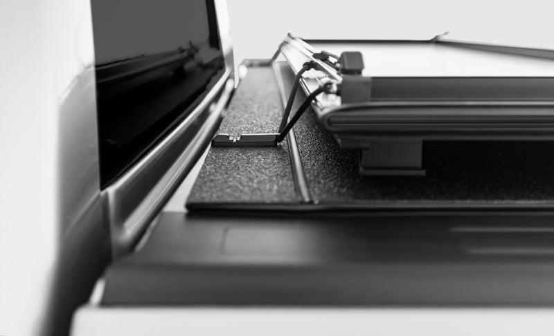 Access LOMAX Stance Hard Cover 17+ Nissan Titan 5ft 6in Box (w/ or w/o utili-track) Black Urethane G3030019